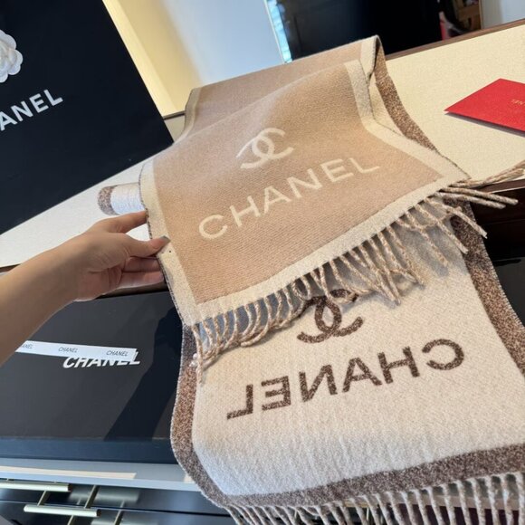 Auth Rare Chanel CC Logo Black Wool Knit Scarf/ Muffler  CHANEL wool yarn scarf off